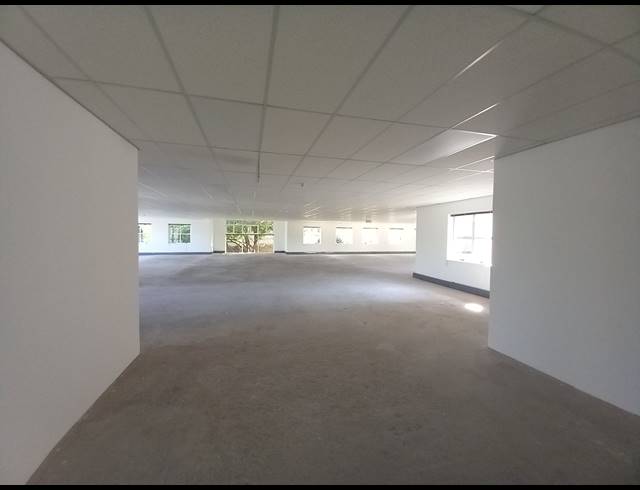 690M² OFFICE TO LET IN BRYANSTON